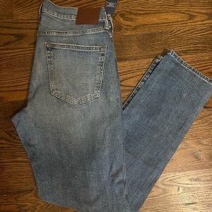 New- Mens Abercrombie & Fitch